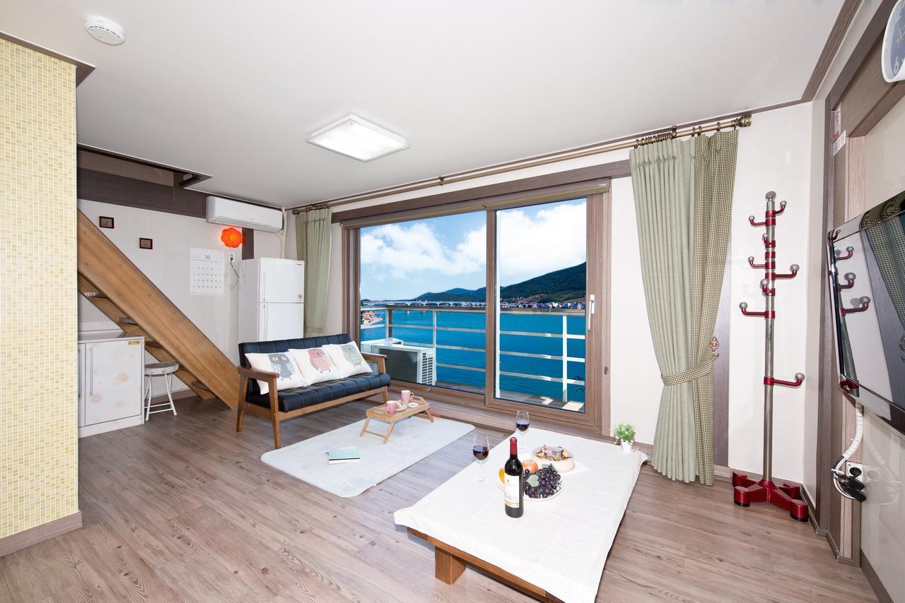 Hyacinth Pension Tongyeong Bagian luar foto